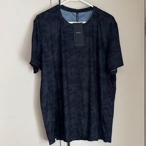 NWT Ten Thousand Shirt Mens XL Gray Camo Short Sleeve Performance Athletic gym